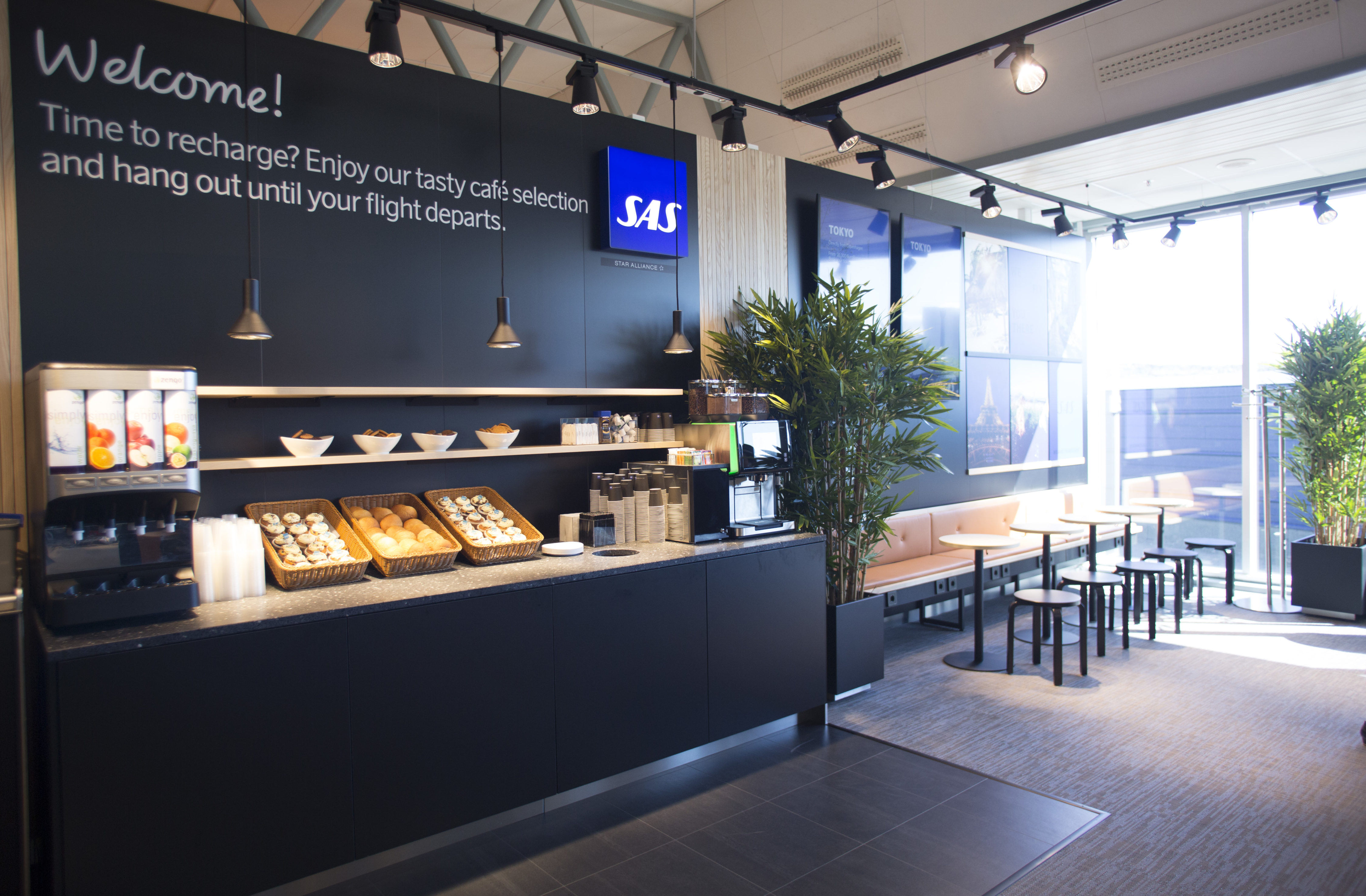 Inauguration of SAS Cafe lounge in Tromsø | MorePremium.com