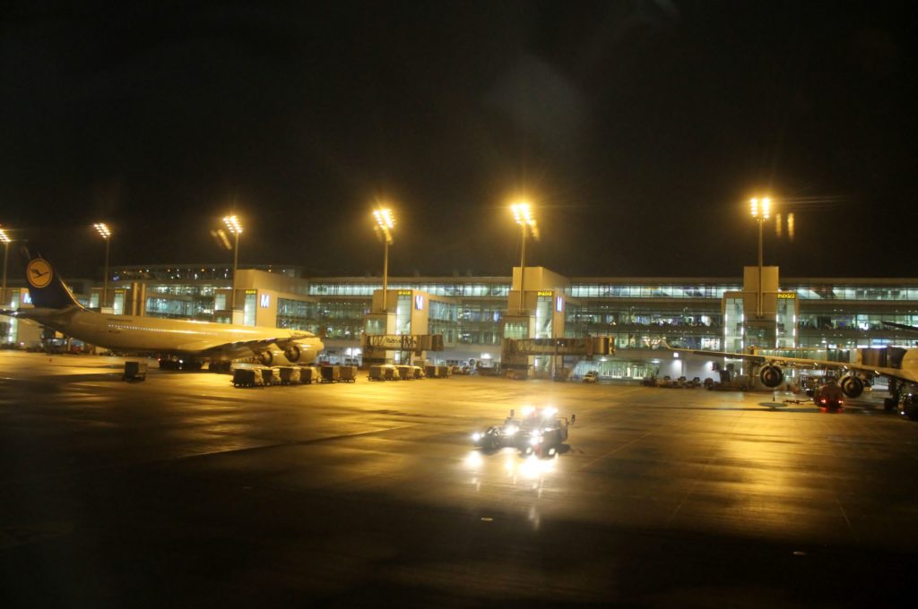 Austrian Airlines Business Class Munich-Vienna terminal and apron