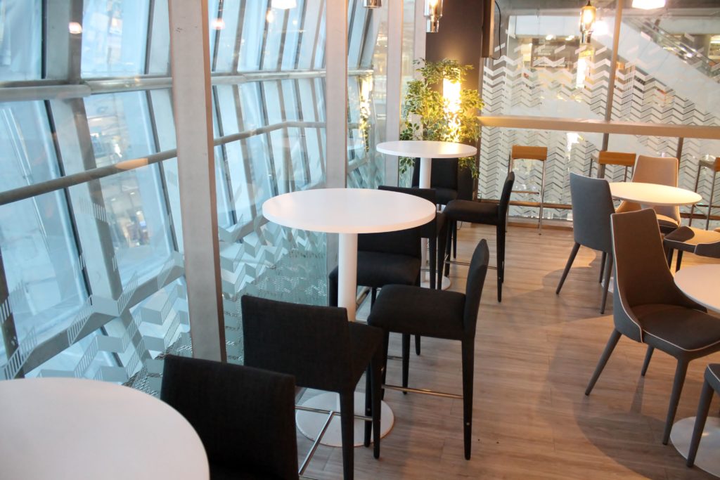 Louis Tavern CIP Lounge, Miracle Lounge, Bangkok Suvarnabhumi F concourse