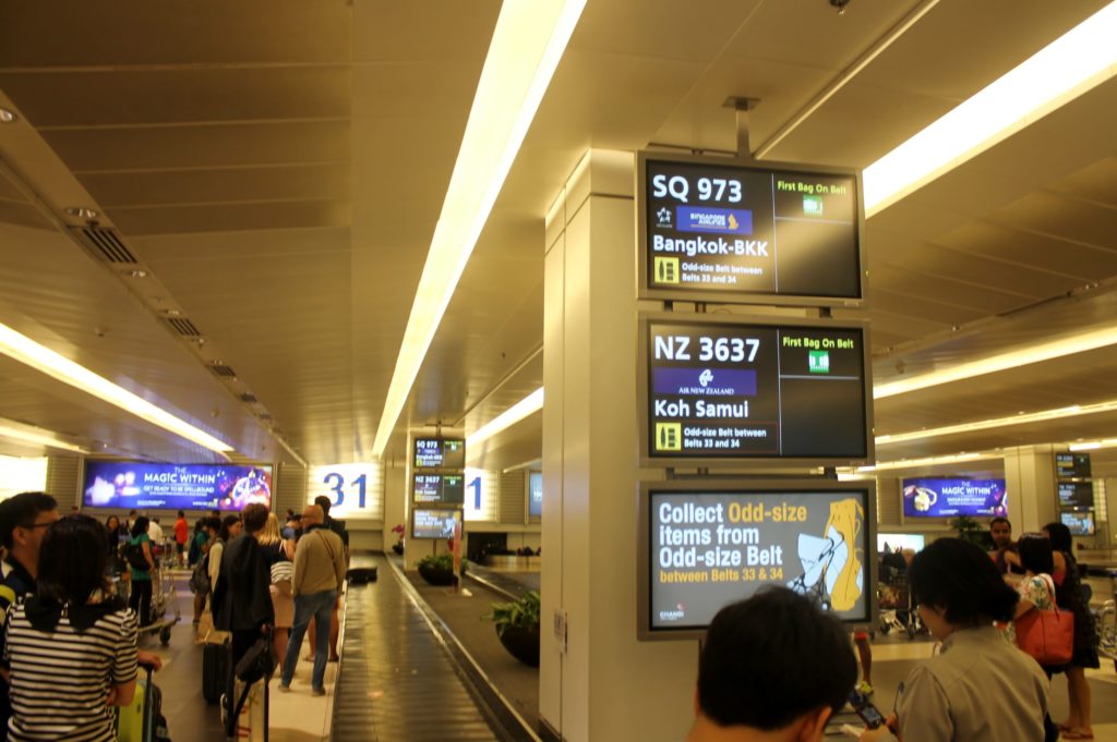 Singapore Airlines Economy Class Bangkok-Singapore Changi arrivals hall