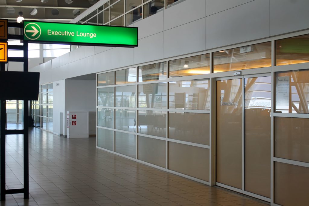 Executive Lounge, St Maarten Princess Juliana