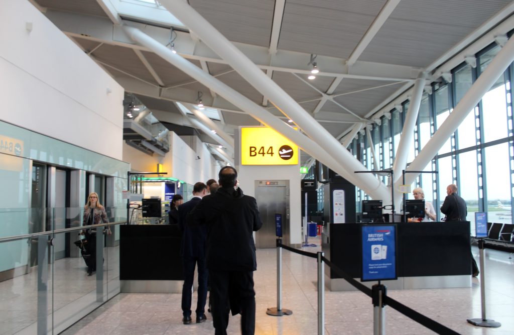 British Airways Business Class London-Munich boarding at the gate