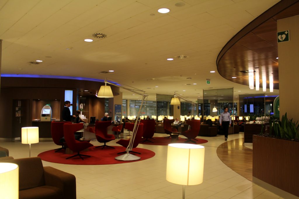 KLM Business Class Amsterdam-Paris lounge