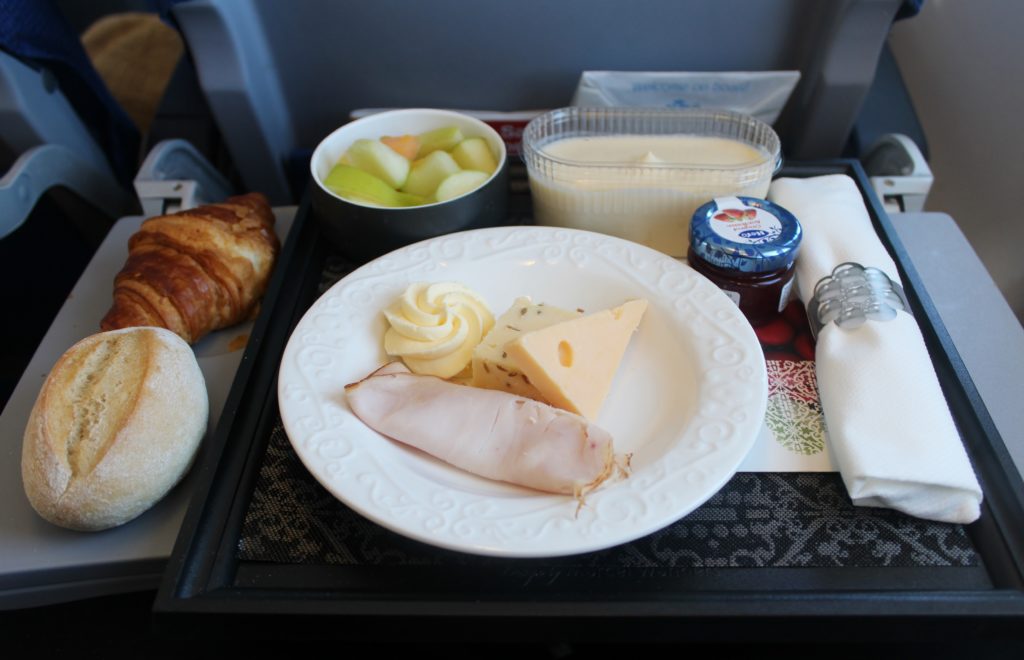 KLM Business Class Amsterdam-Paris breakfast