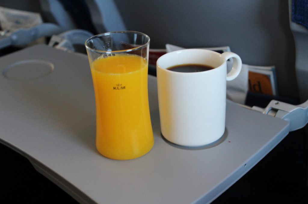 KLM Business Class Amsterdam-Paris breakfast with orange juice and coffee