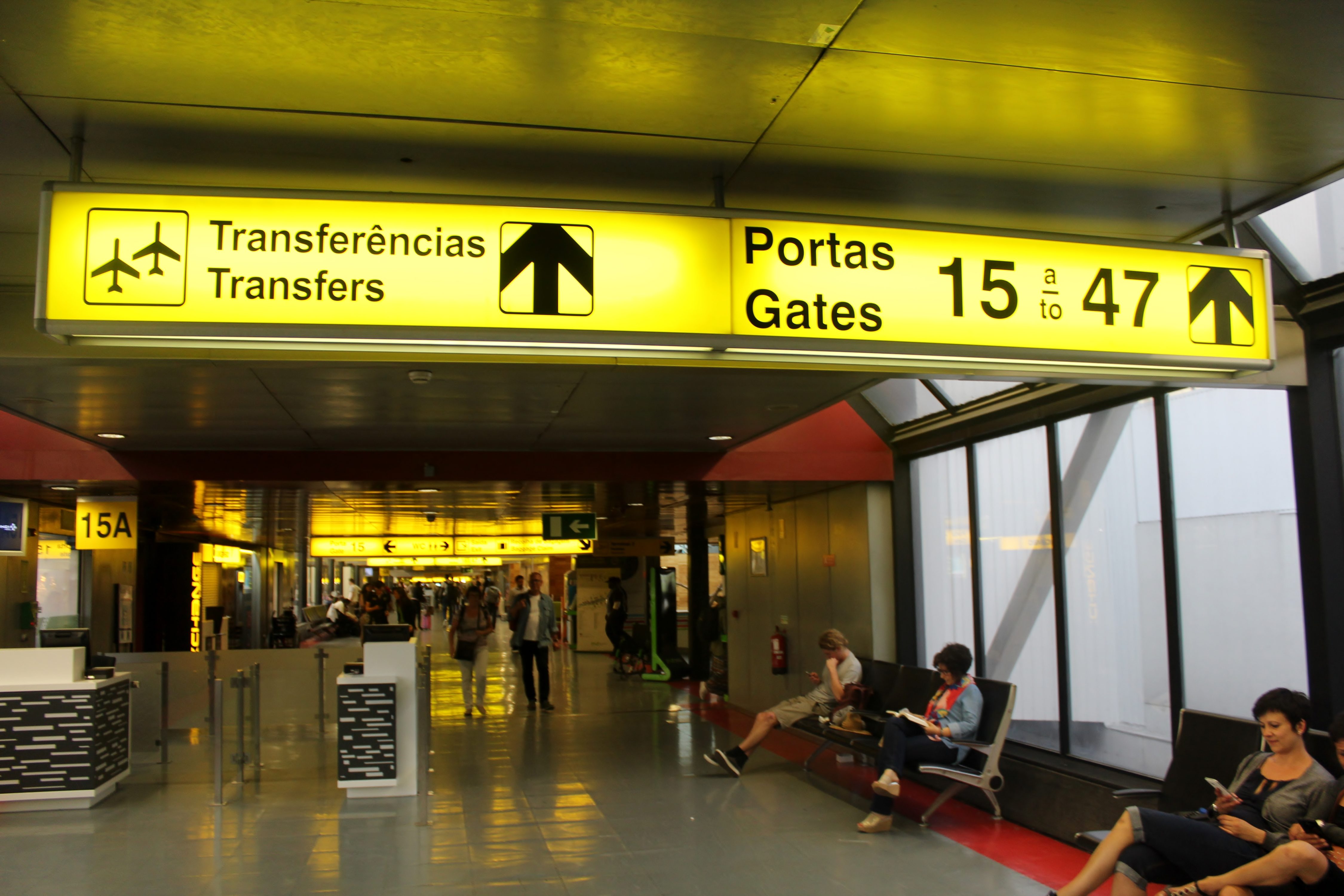 Iberia Business Class Madrid-Lisbon terminal signs