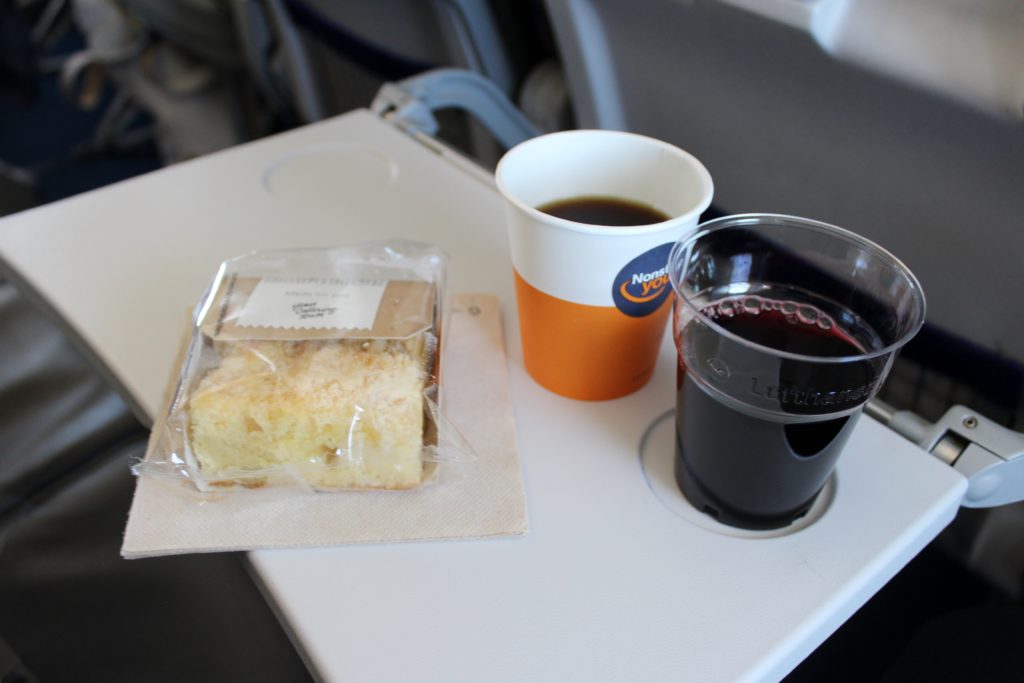 Lufthansa Economy Class Geneva-Frankfurt snack, coffee and red wine