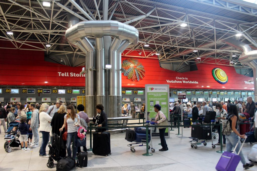 Iberia Business Class Lisbon-Madrid departure hall