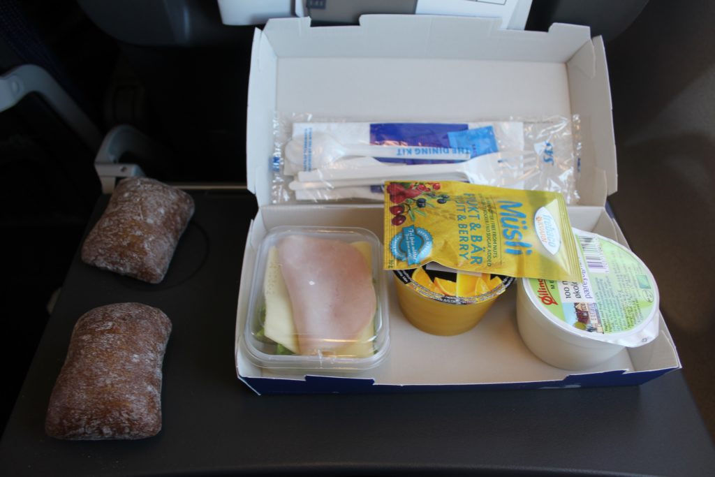 SAS breakfast box