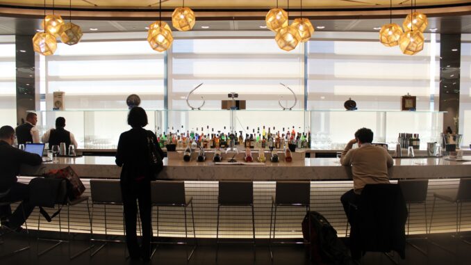 Cocktails in the United Airlines Lounge at London Heathrow