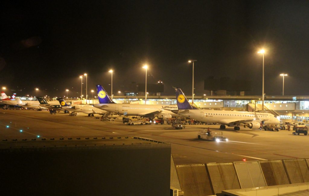 Lufthansa Business Class Amsterdam-Frankfurt apron