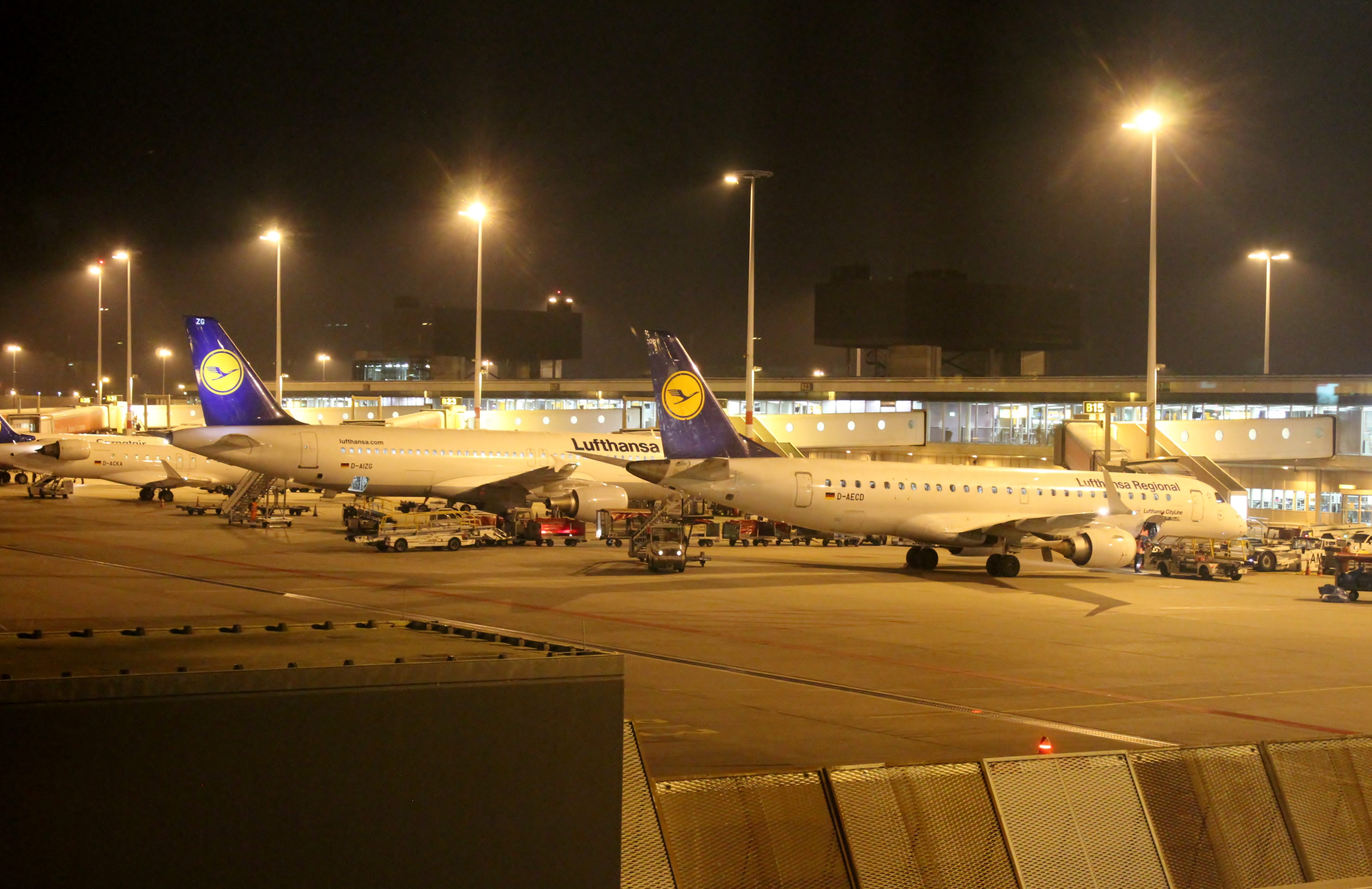 Lufthansa Business Class Amsterdam-Frankfurt apron