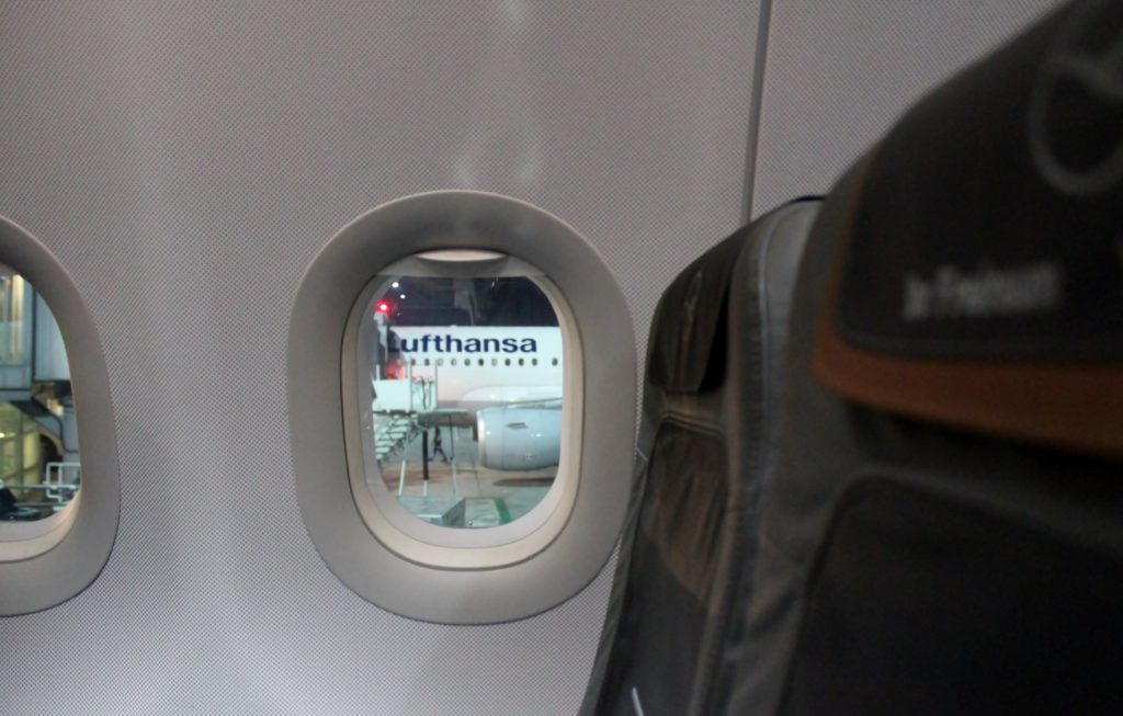 Lufthansa Business Class Frankfurt-Stockholm seat