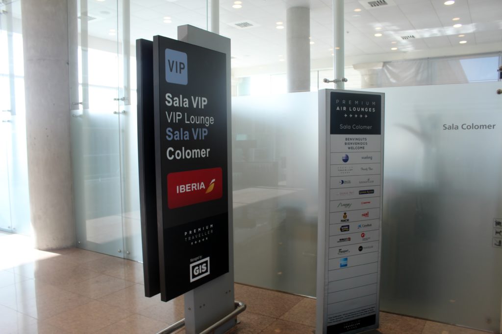Sala VIP Colomer Lounge, Barcelona, Terminal 1 entrance