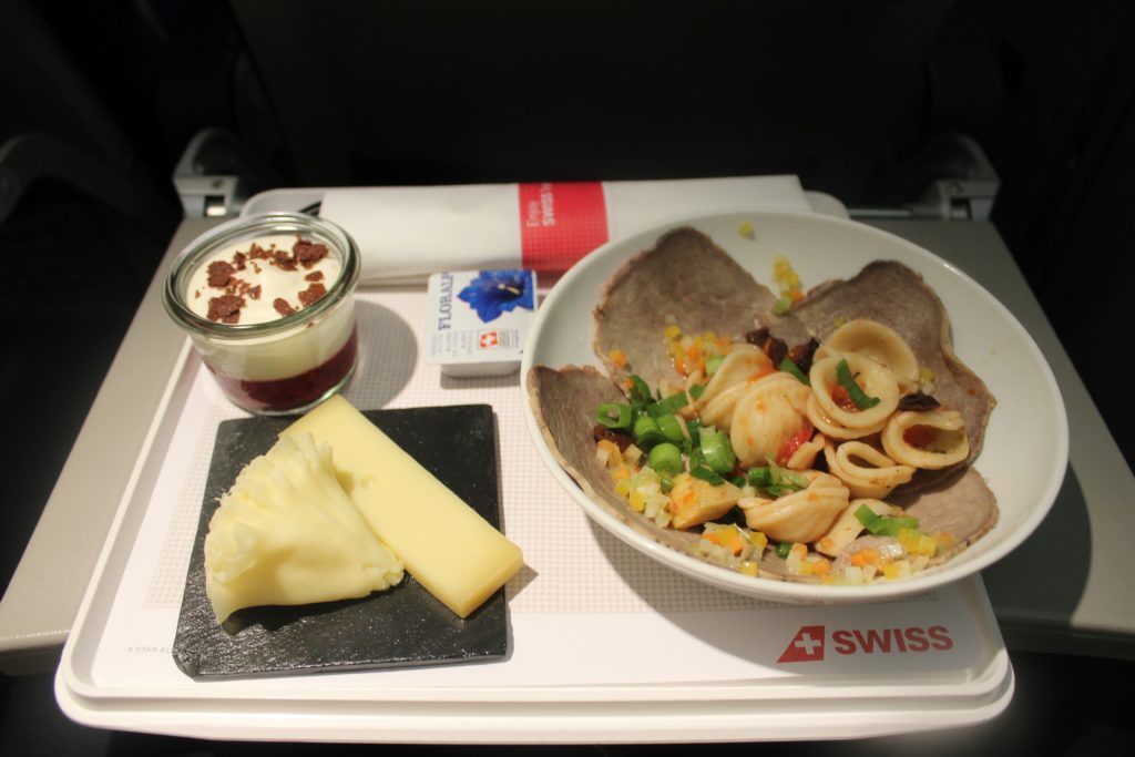 Swiss Business Class Zürich-Barcelona dinner