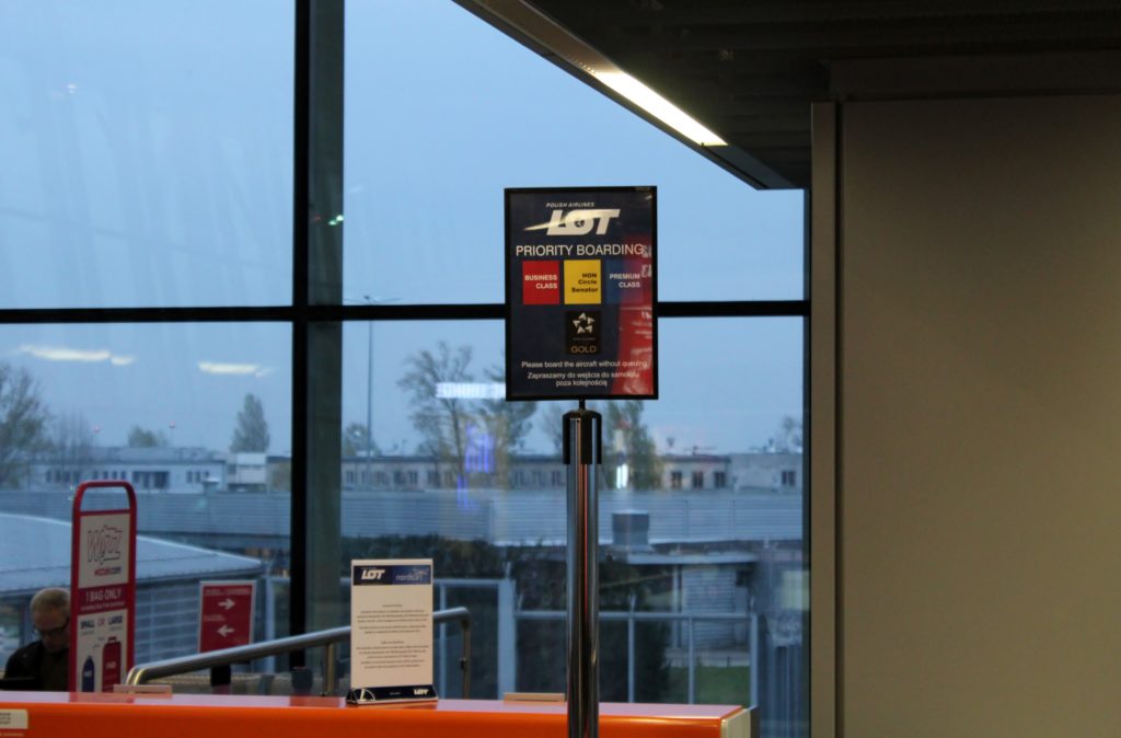 LOT Premium Economy Warsaw-Stockholm Arlanda priority boarding