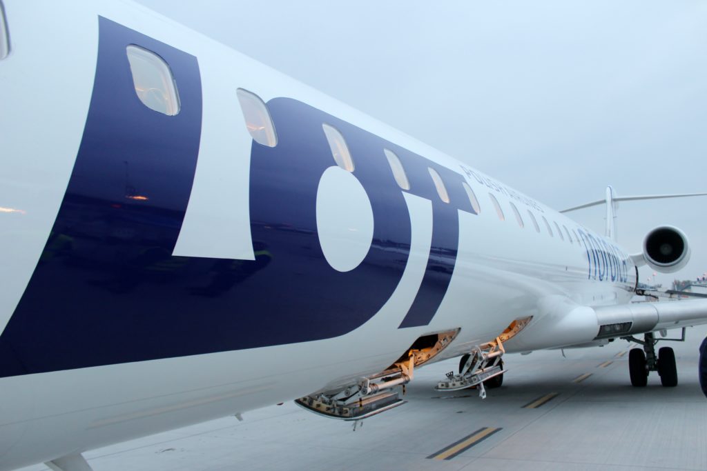LOT Premium Economy Warsaw-Stockholm Arlanda CRJ-900
