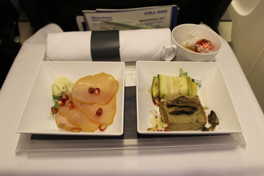 LOT Premium Economy Warsaw-Stockholm Arlanda dinner