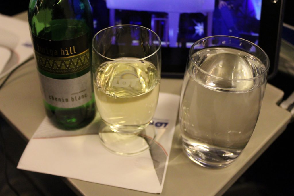 LOT Premium Economy Warsaw-Stockholm Arlanda white wine