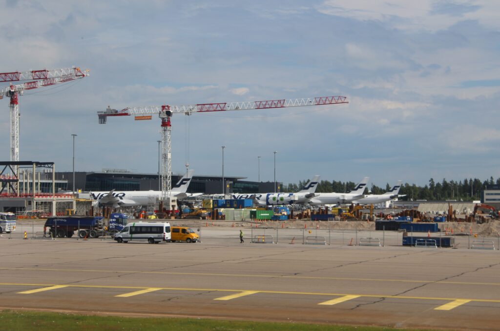 Constuction of the West Wing at Helsinki Vantaa airport