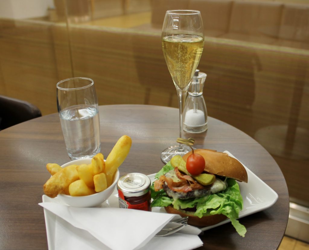 BA Burger in the British Airways Galleries First Lounge at London Heathrow