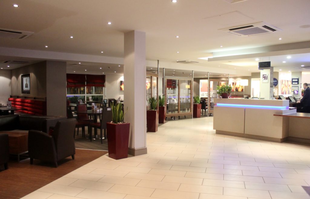 Holiday Inn Express Glasgow Airport