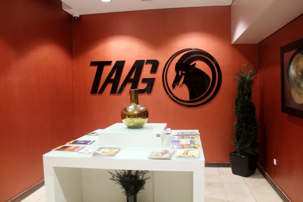 TAAG first class Lounge, Luanda