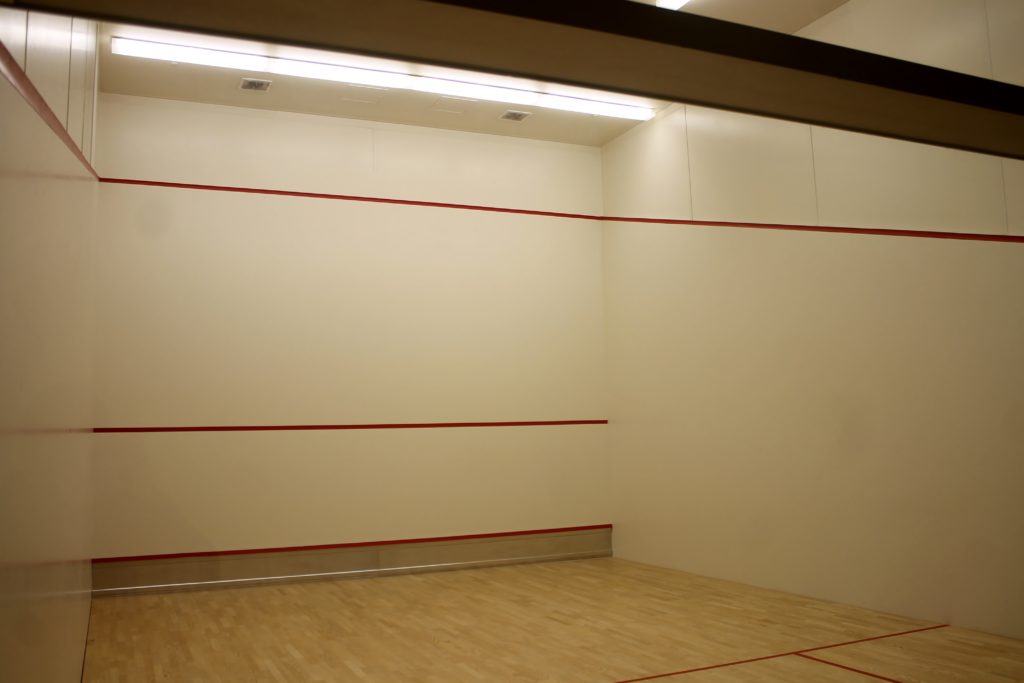 Squash court at Doha Hamad airport