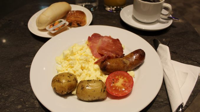 Breakfast in the Plaza Premium Arrivals Lounge at London Heathrow terminal 2