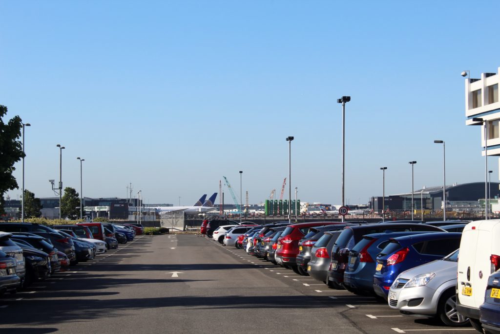 Local buses between Bath Road and Heathrow Airport