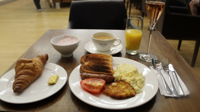 Breakfast in the British Airways Galleries First Lounge at London Heathrow