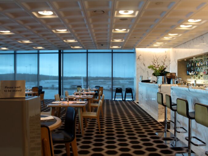 Lunch in the Qantas First Class Lounge in Melbourne