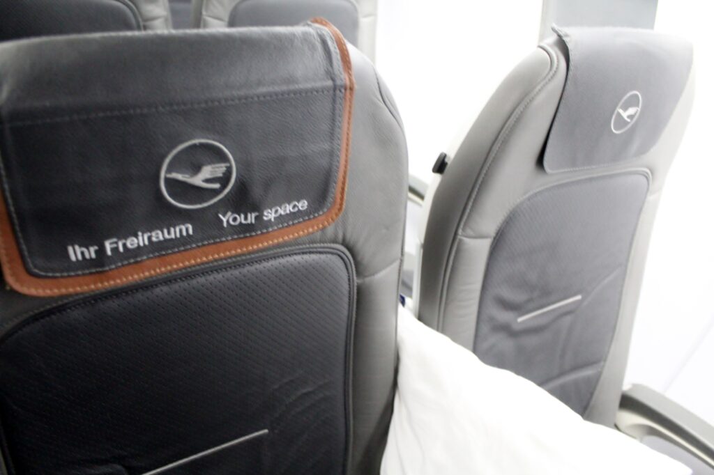 Lufthansa Cityline Business Class Poznan-Munich