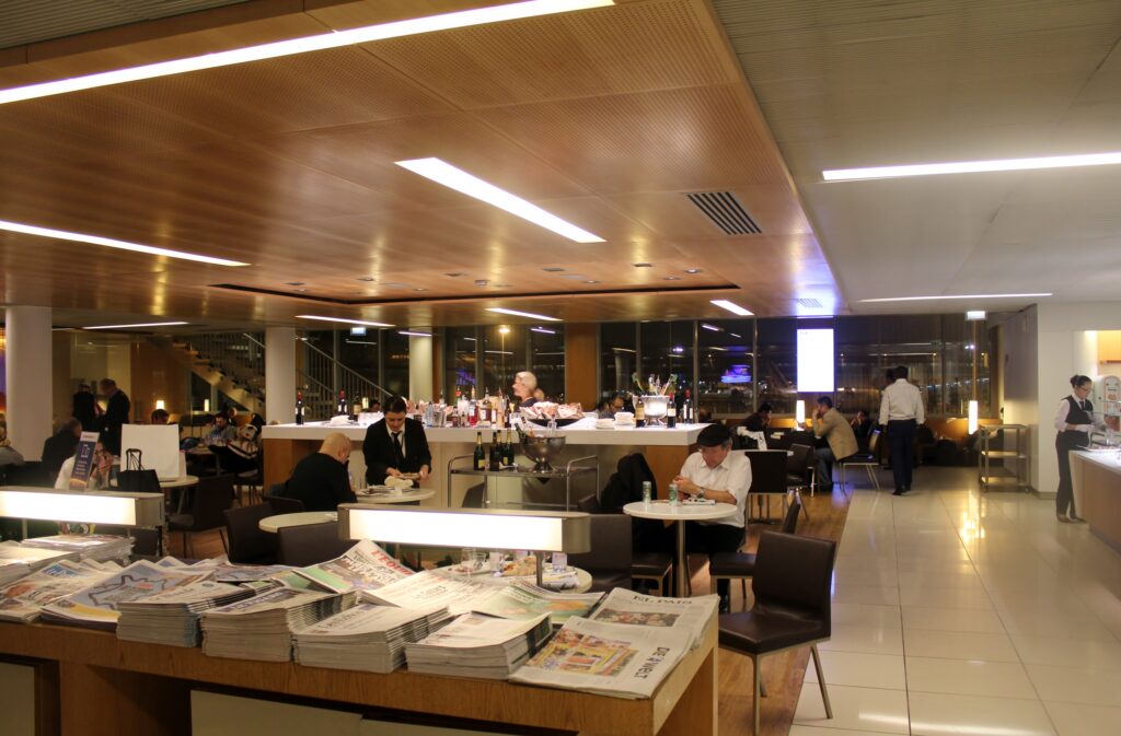 Dinner in the Air France Lounge at Paris CDG