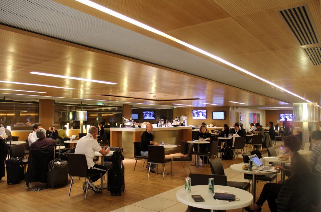 Dinner in the Air France Lounge at Paris CDG