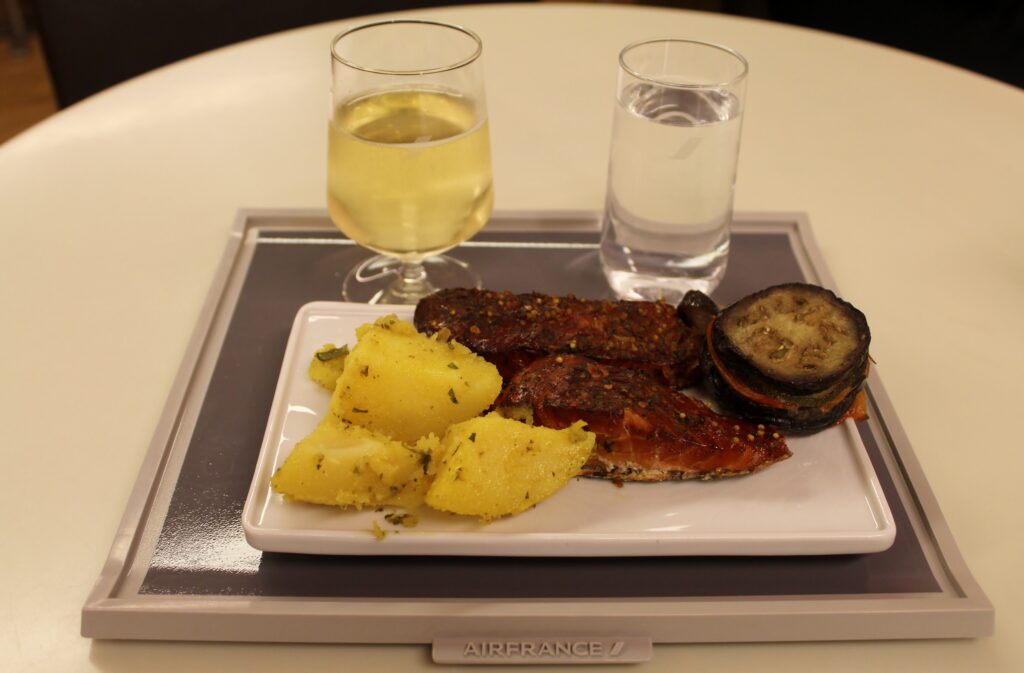 Dinner in the Air France Lounge at Paris CDG