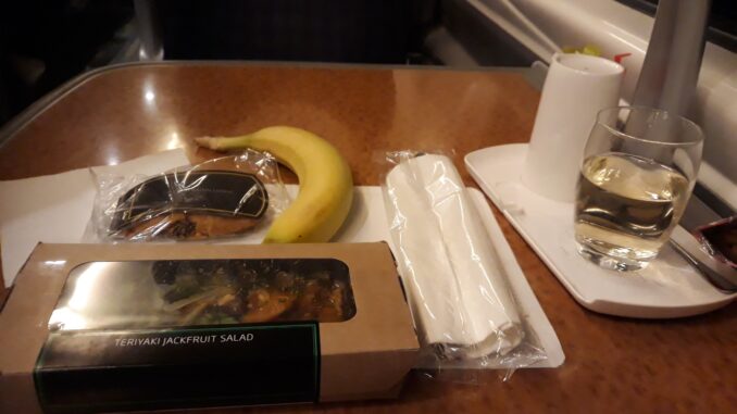 Food and drinks in Virgin Trains First Class London-Liverpool