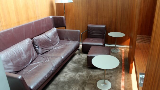 The quiet area in the Qatar Airways Al Mourjan Lounge in Doha