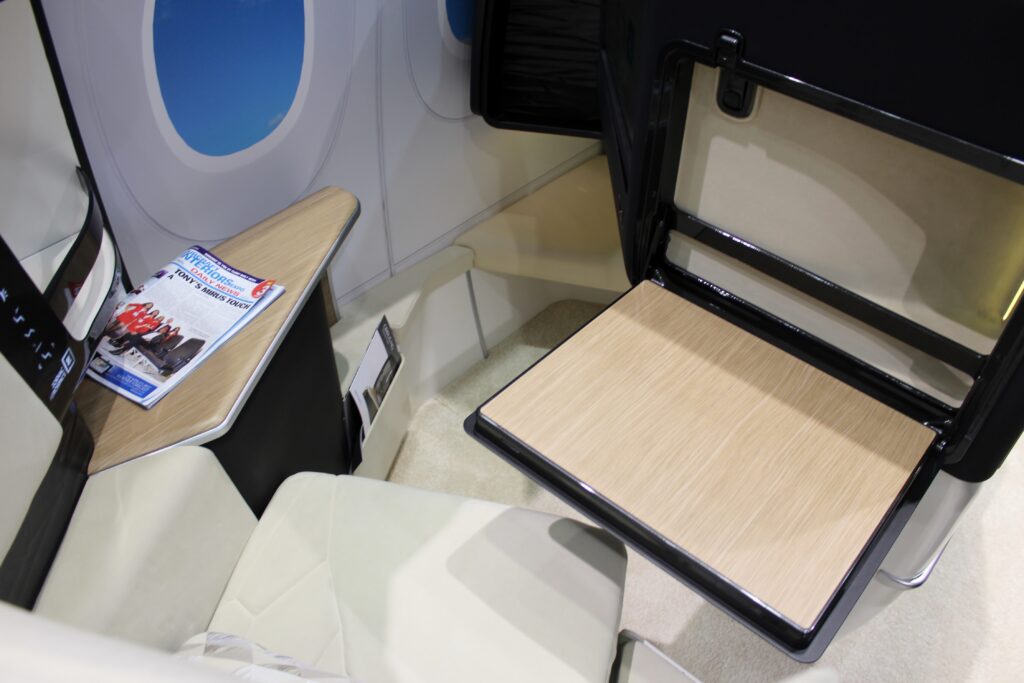 Zodiac Aerospace Cirrus NG business class seat