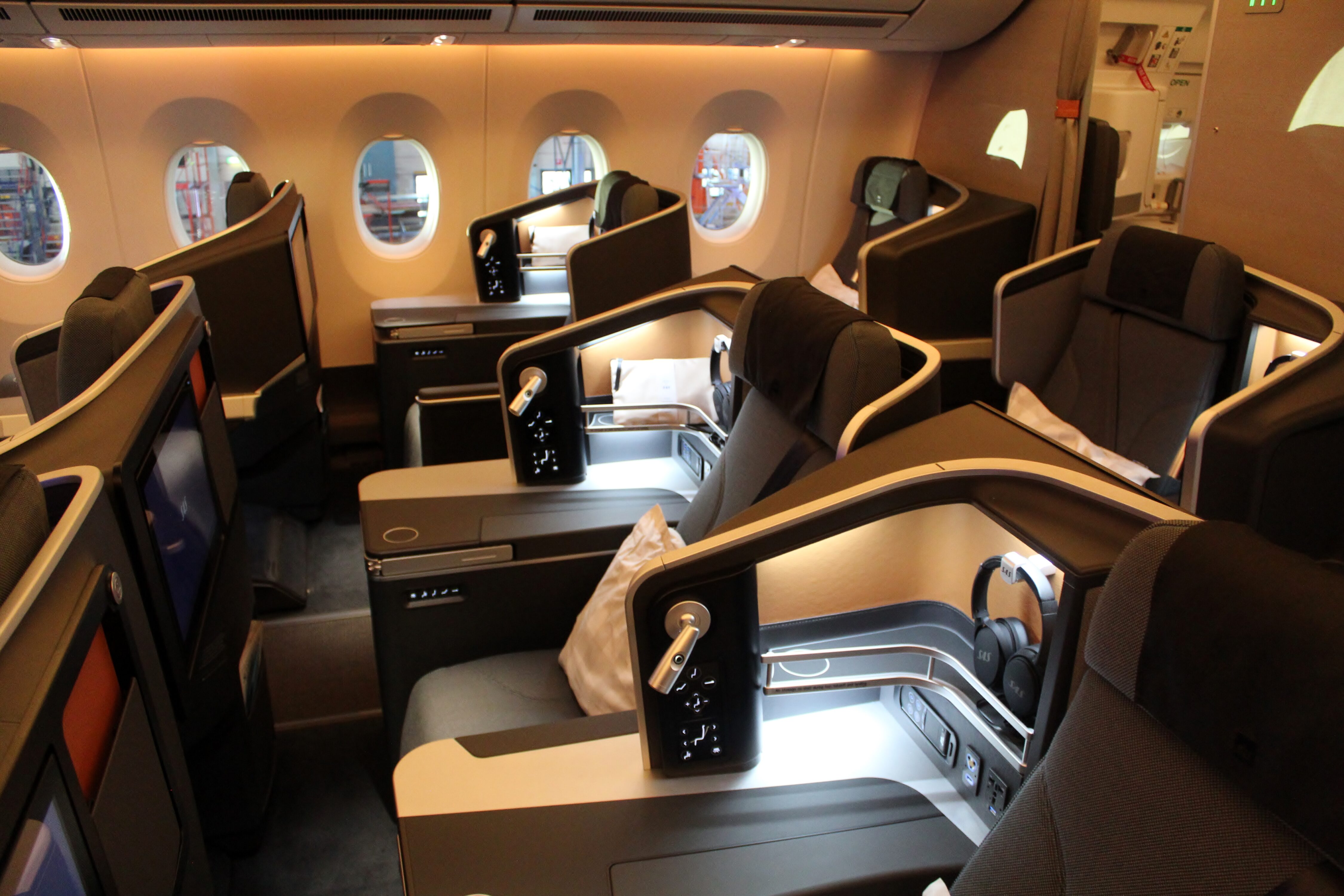 Photos Inside the new SAS Airbus A350 with SAS Business, SAS Plus and