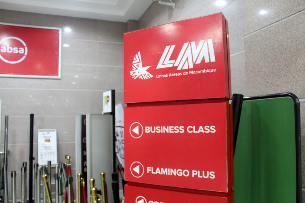 LAM Mozambique Airlines Business Class Maputo-Johannesburg