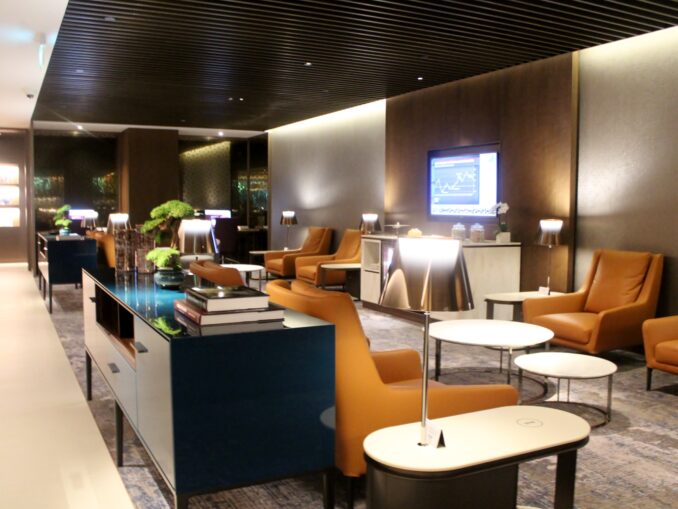 Qatar Airways Premium Lounge, Singapore